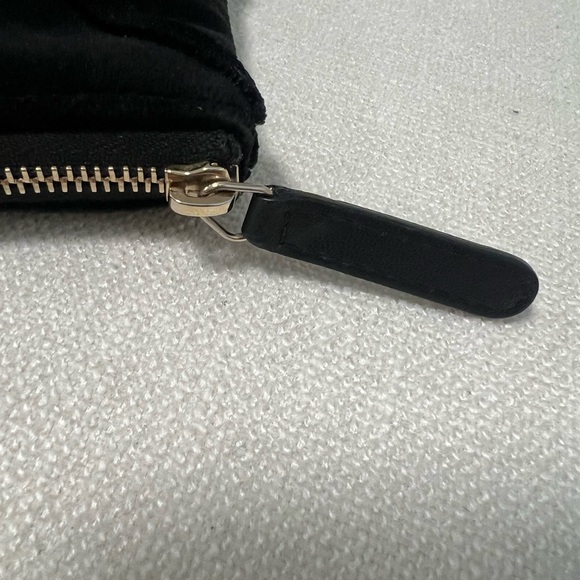 Sold - Chanel Velvet O Pouch - Picture 10 of 11